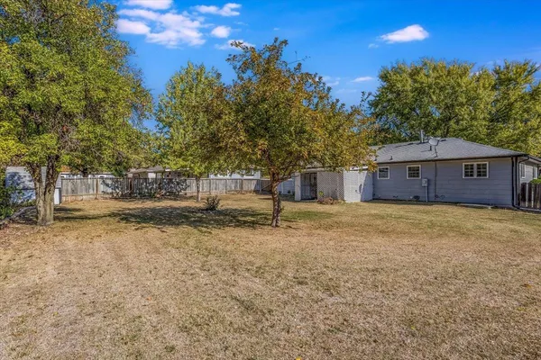$215,000 | 1701 North Ridge Road, Derby, KS 67037