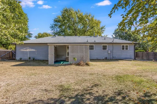 $215,000 | 1701 North Ridge Road, Derby, KS 67037