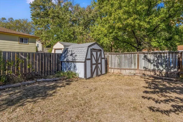 $215,000 | 1701 North Ridge Road, Derby, KS 67037