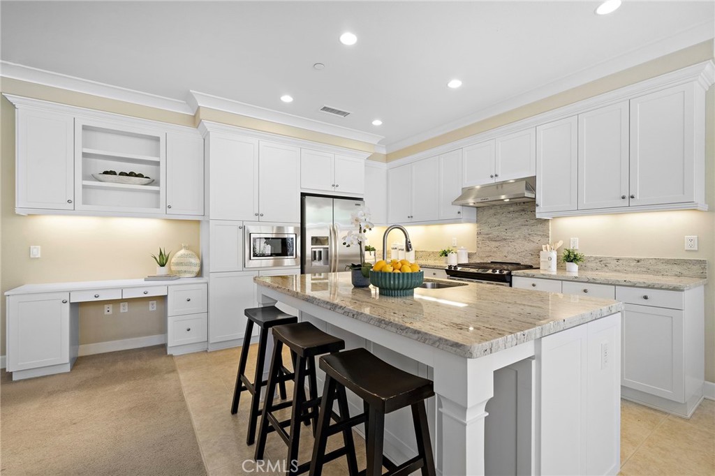 41 Coleridge Irvine, CA 92620 - Photo 4 of 36 Stainless Steel appliances.