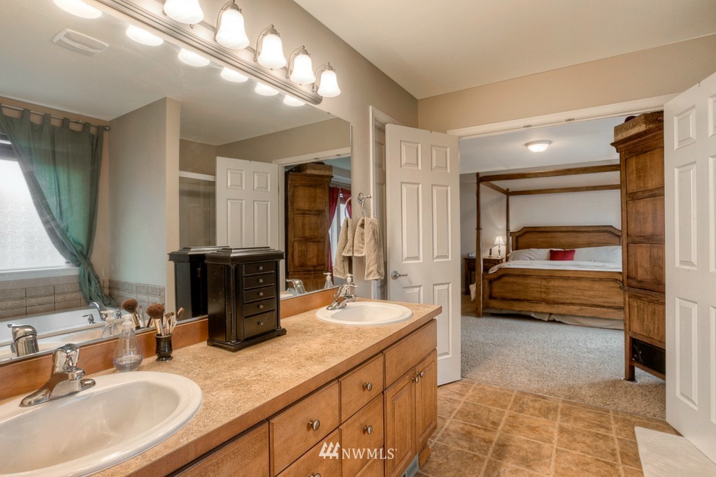6959 Radius Loop Southeast Lacey, WA 98513 - Photo 8 of 16 Gallery Image 8