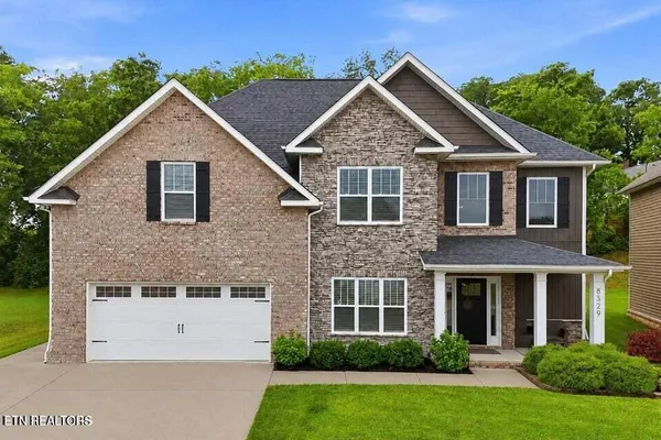 $600,000 | 8529 Creek Valley Lane, Knoxville, TN 37931