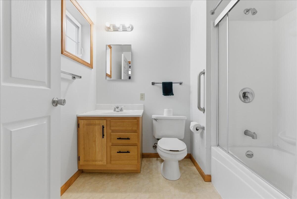 18 Beaver Pond Road, Unit 18 Brunswick, ME 04011 - Photo 33 of 65 33-interior_bathroom-6