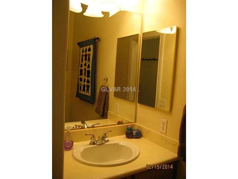 912 Rhyolite Terrace Henderson, NV 89011 - Photo 17 of 24 Bathroom.