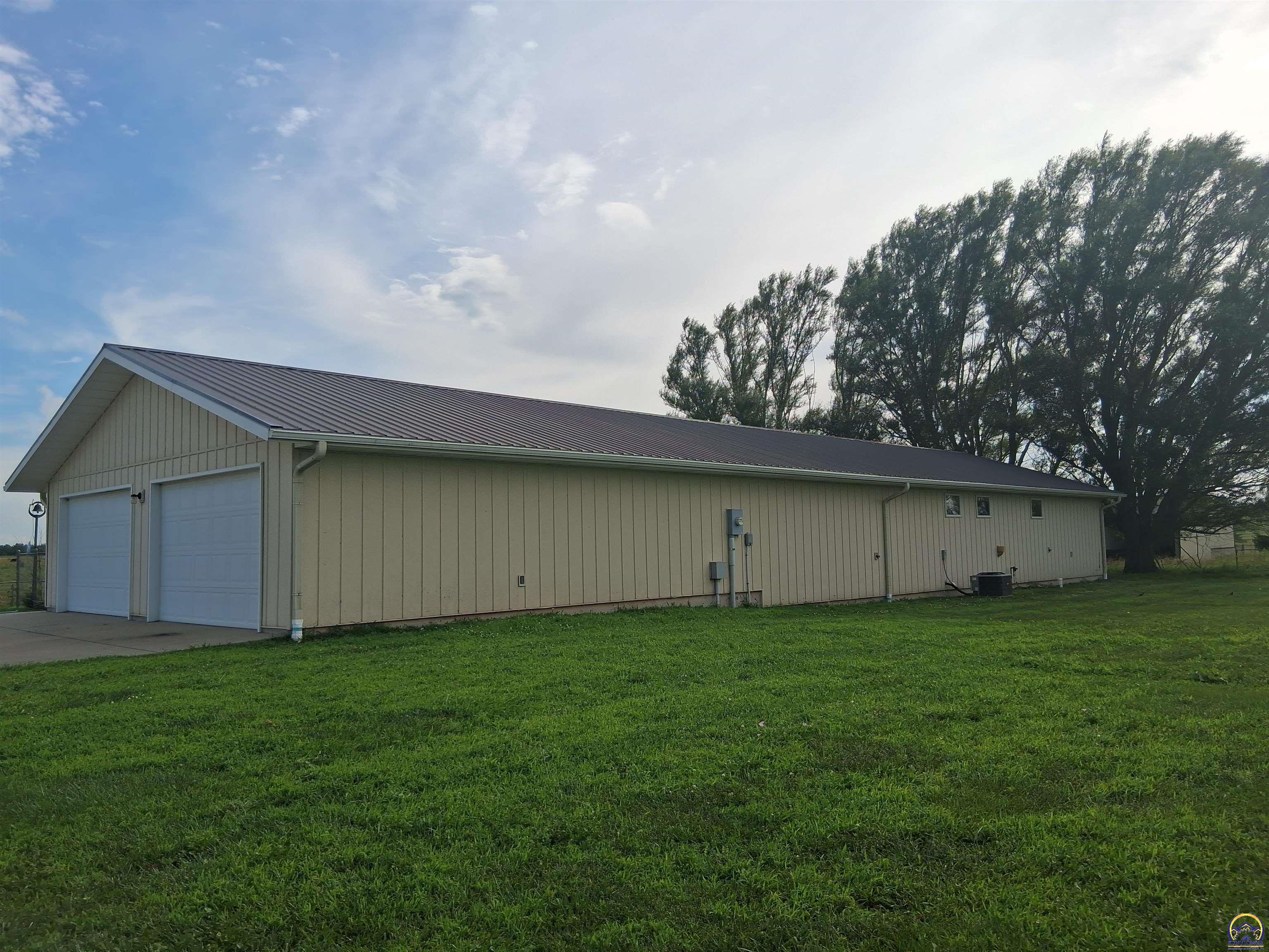 6841 Highway 56 Overbrook, KS 66524 - Photo 7 of 37