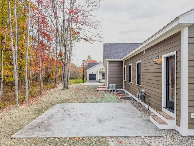 $769,000 | 18 Daybreak Lane, Unit 13, Windham, ME 04062