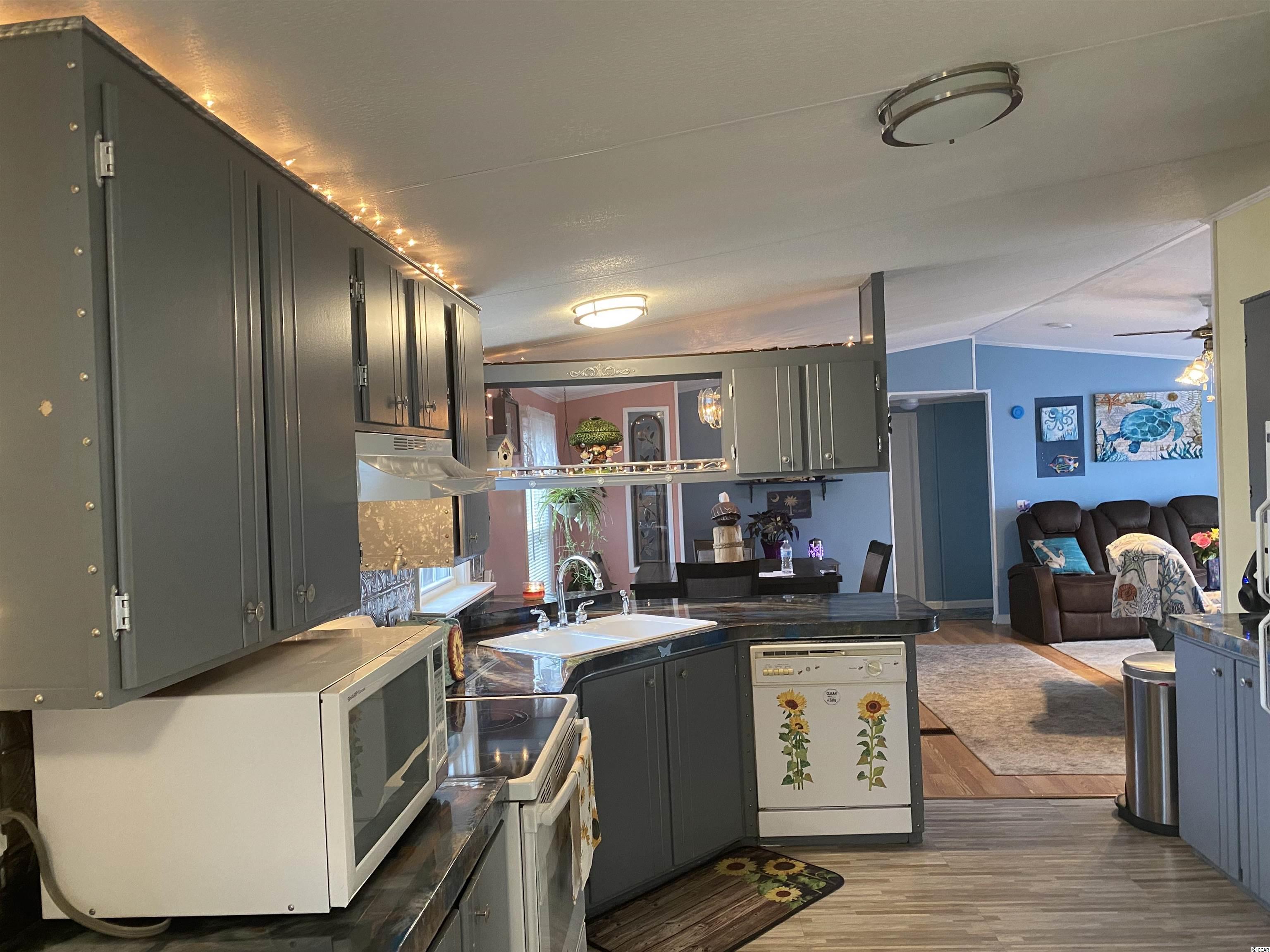 10 Poolside Drive Murrells Inlet, SC 29576 - Photo 5 of 34