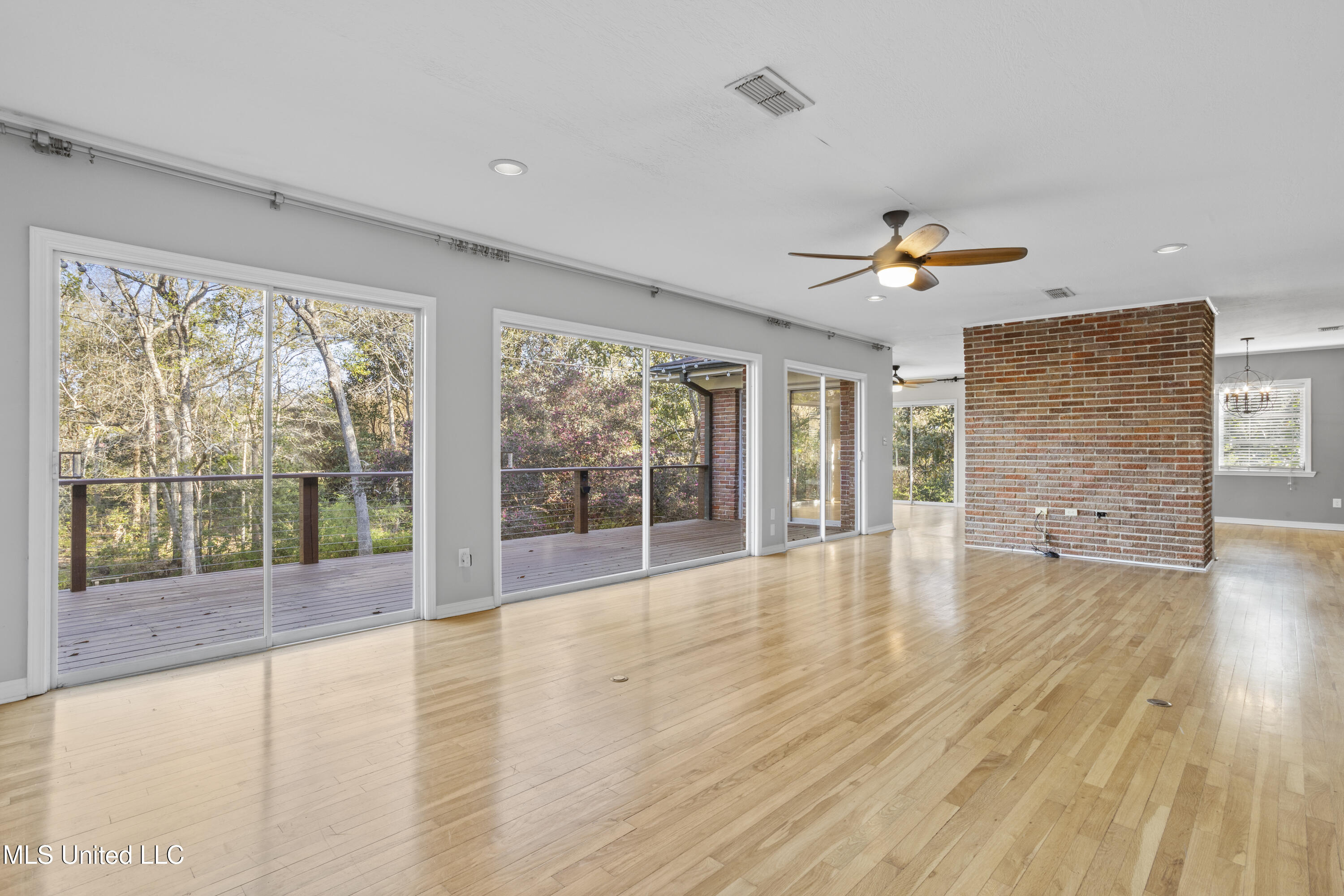 13500 Pine Road Ocean Springs, MS 39564 - Photo 13 of 48 014