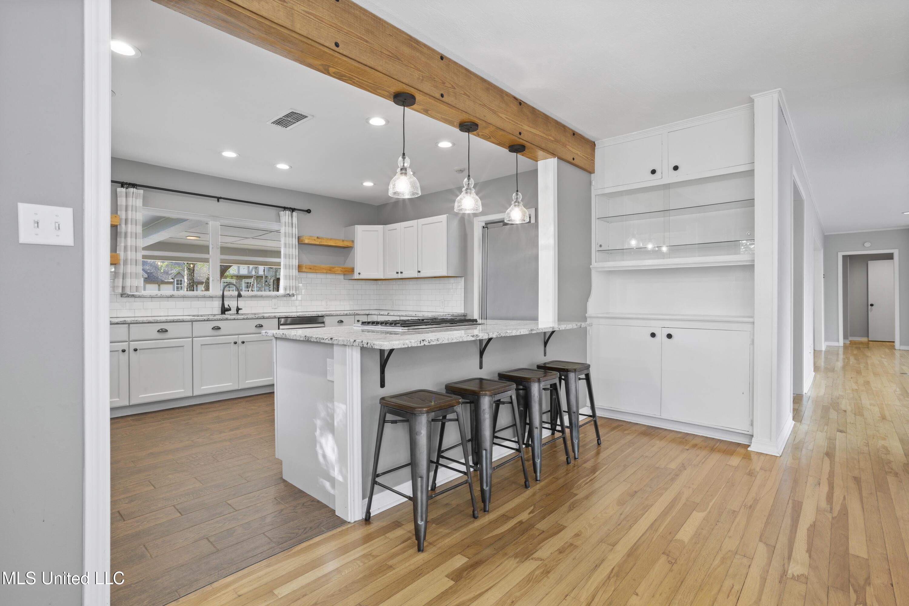 13500 Pine Road Ocean Springs, MS 39564 - Photo 16 of 48 017