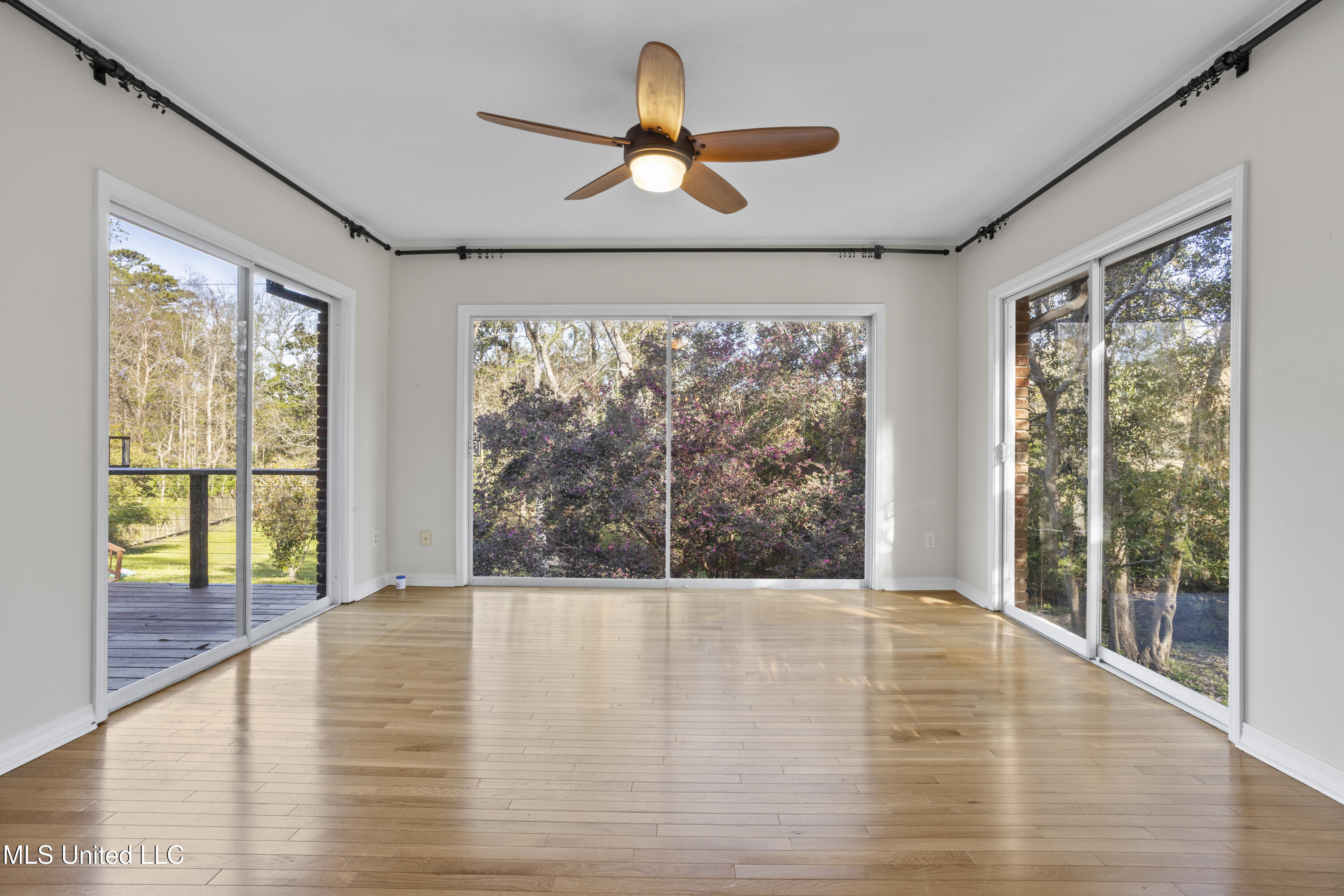 13500 Pine Road Ocean Springs, MS 39564 - Photo 23 of 48 025