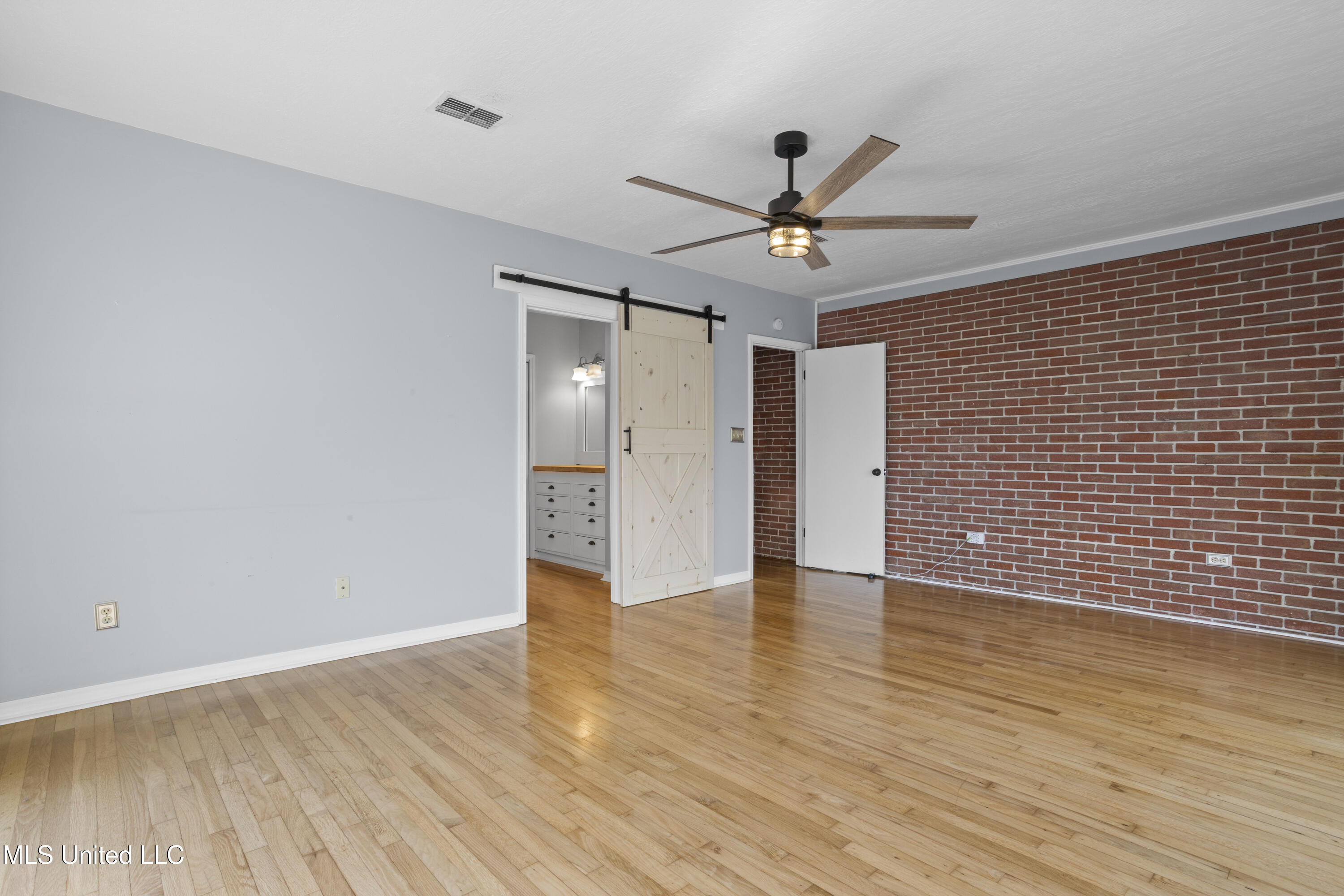 13500 Pine Road Ocean Springs, MS 39564 - Photo 32 of 48 034