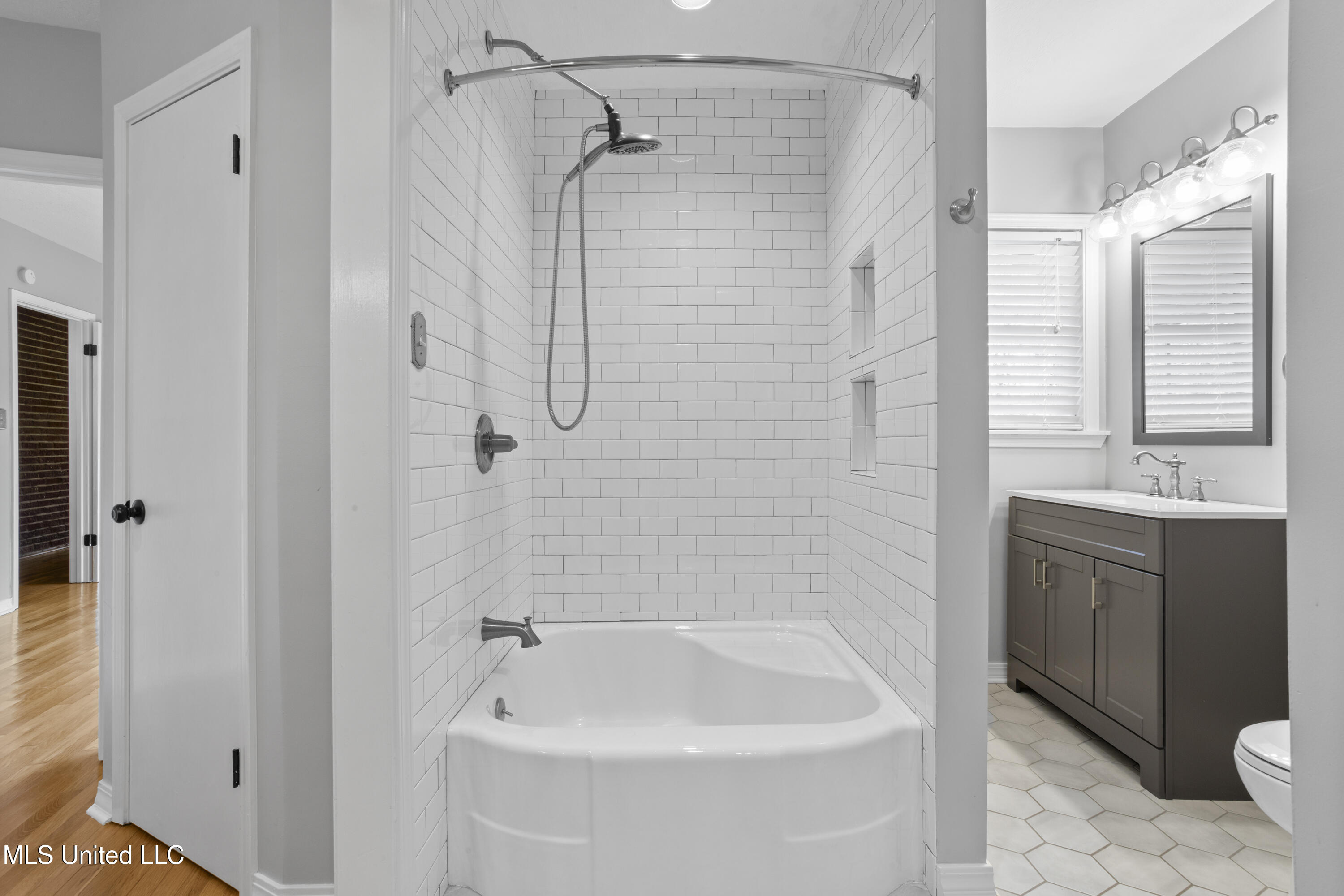 13500 Pine Road Ocean Springs, MS 39564 - Photo 39 of 48 041