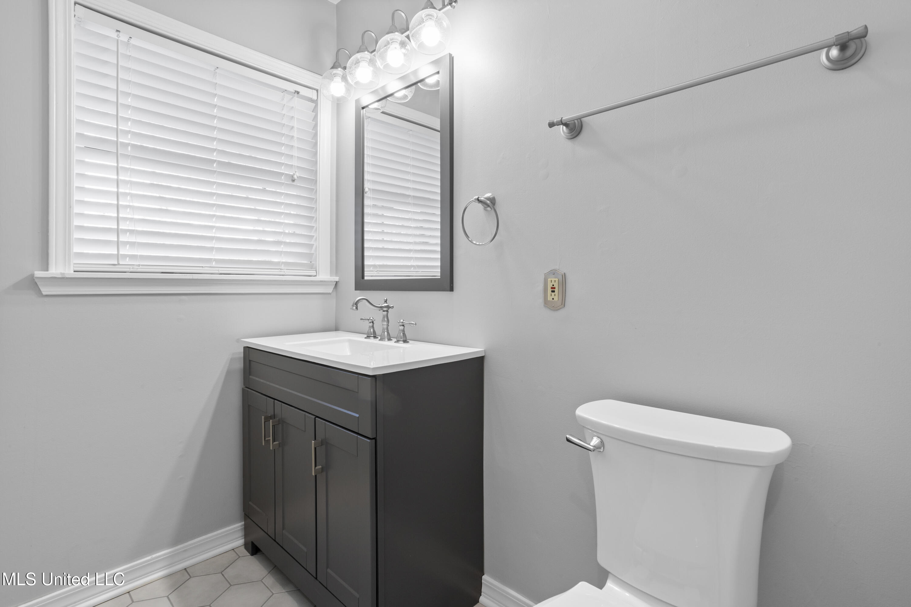 13500 Pine Road Ocean Springs, MS 39564 - Photo 40 of 48 042