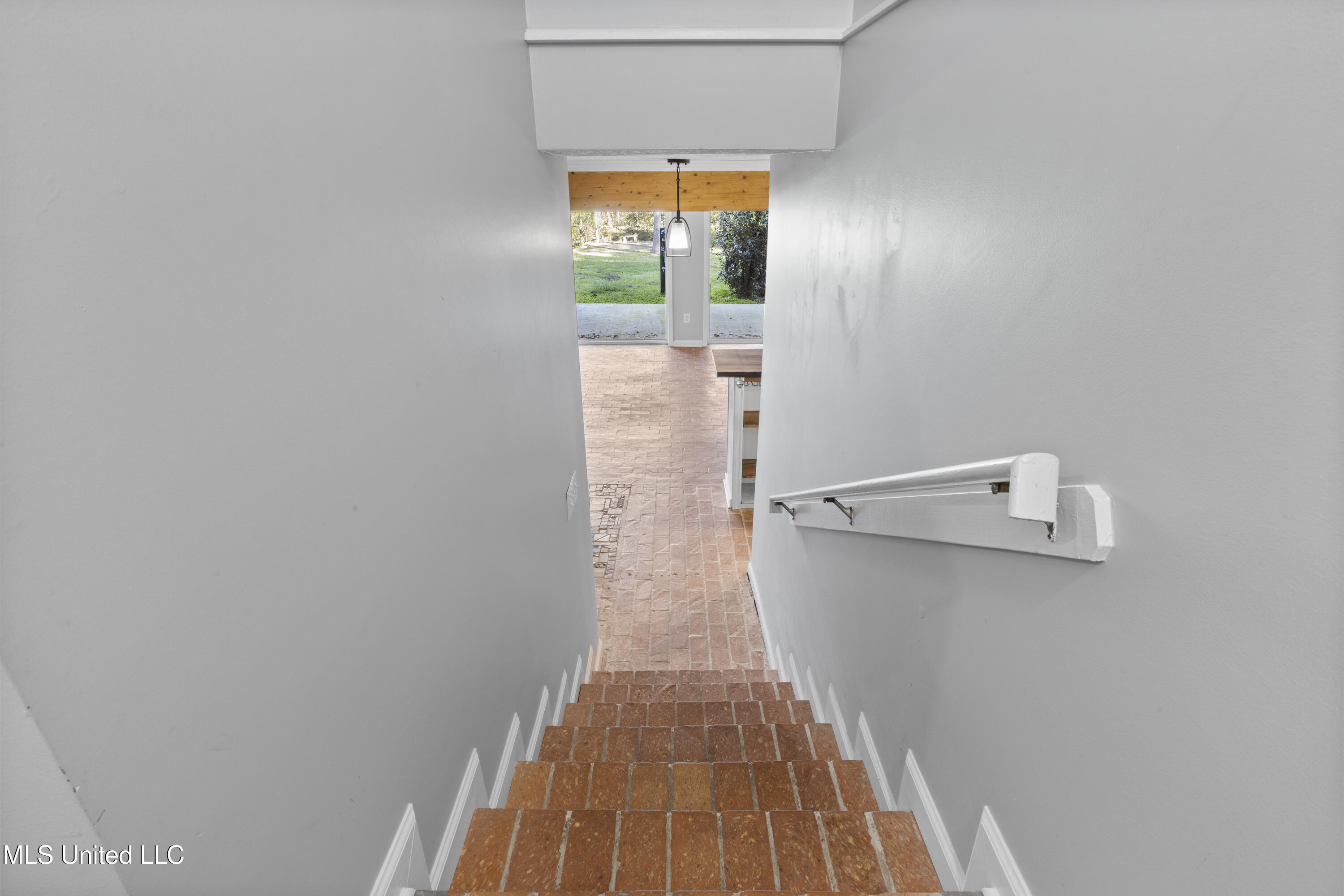 13500 Pine Road Ocean Springs, MS 39564 - Photo 44 of 48 046