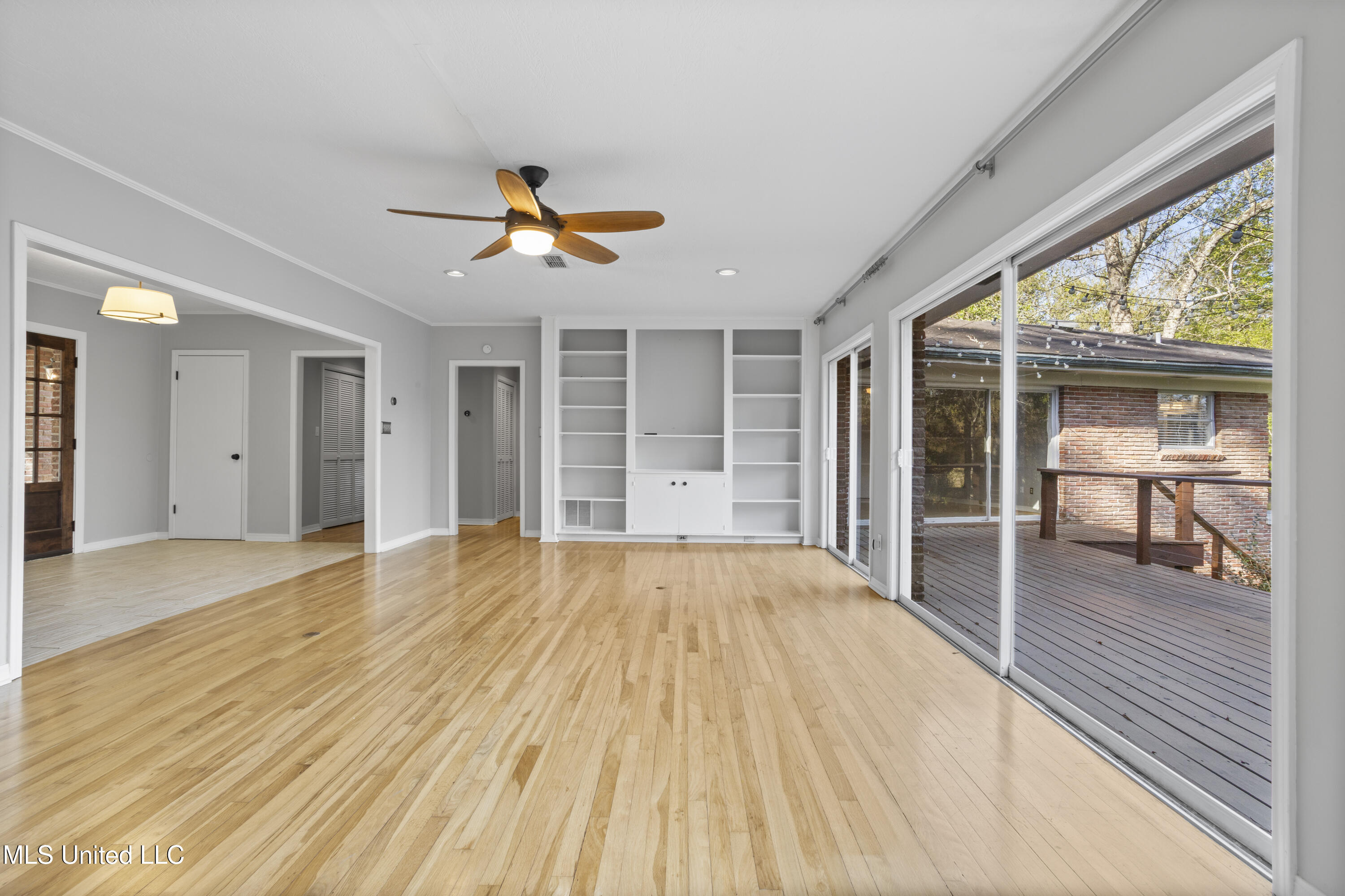 13500 Pine Road Ocean Springs, MS 39564 - Photo 7 of 48 008