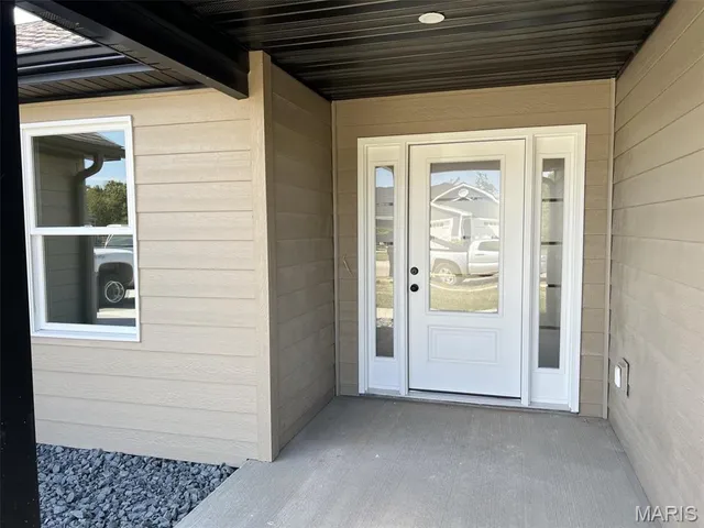 $384,500 | 432 Honeysuckle Drive, Hannibal, MO 63401