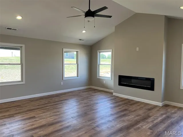 $384,500 | 432 Honeysuckle Drive, Hannibal, MO 63401