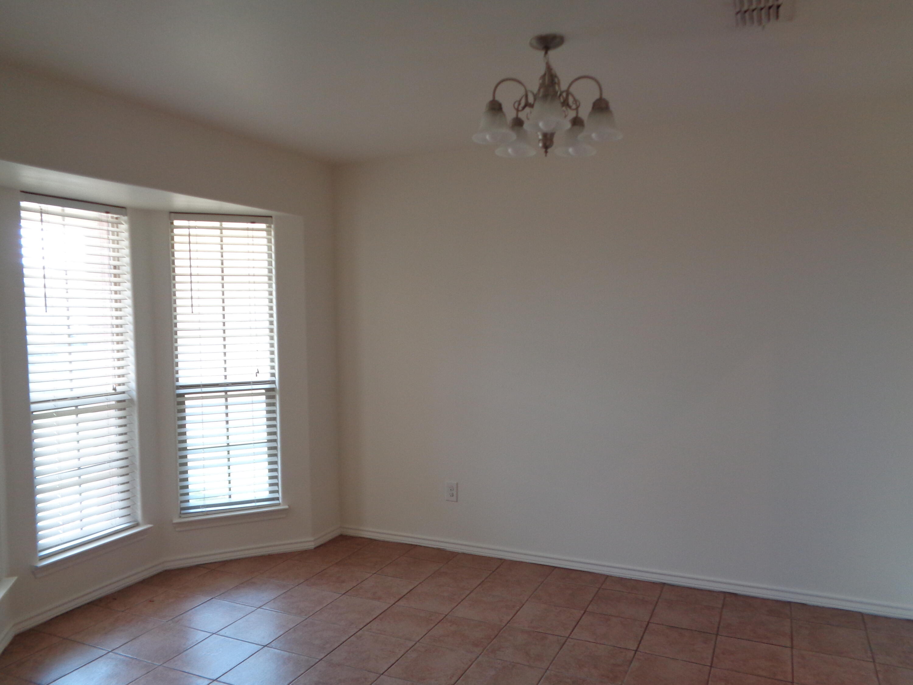 6926 96th Street Lubbock, TX 79424 - Photo 4 of 7 DSC02375