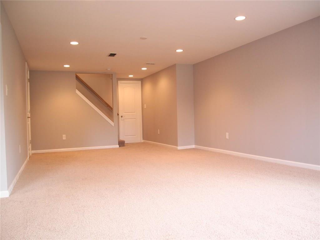 4710 Dickson Road Indianapolis, IN 46226 - Photo 14 of 24 Gallery Image 14