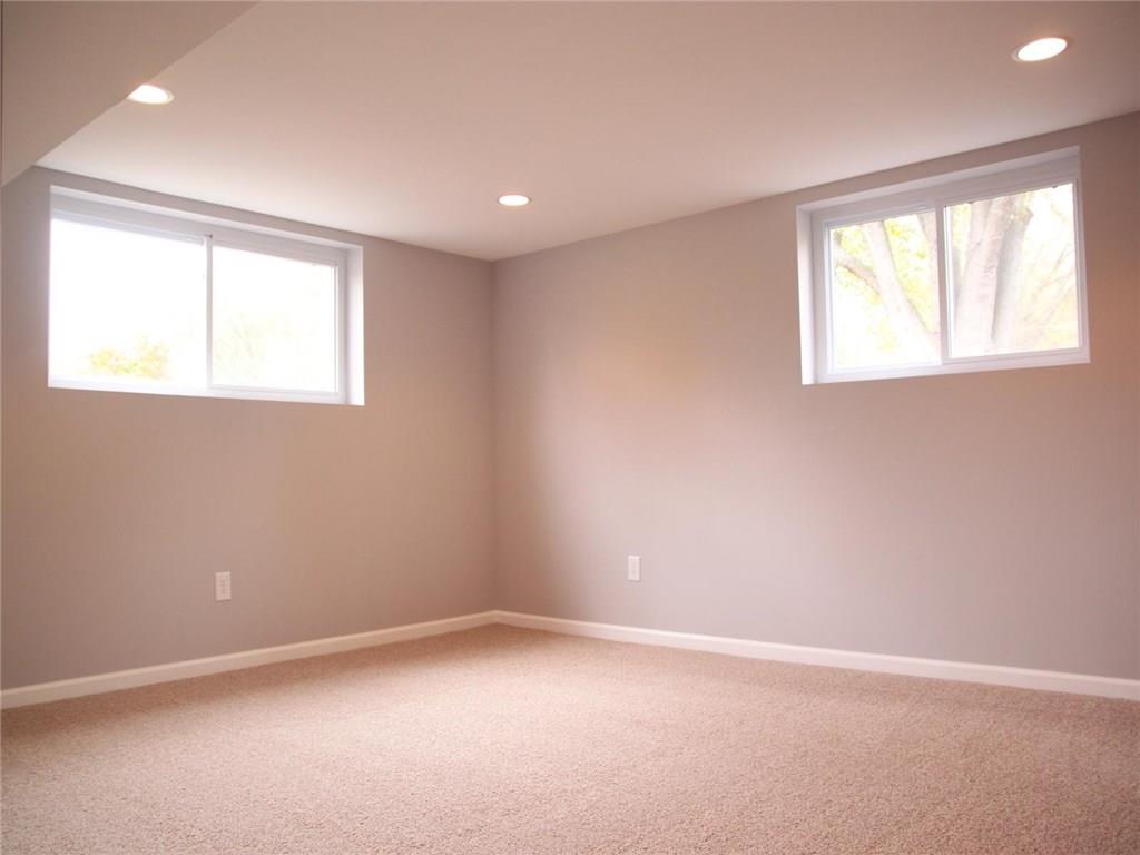 4710 Dickson Road Indianapolis, IN 46226 - Photo 15 of 24 Gallery Image 15