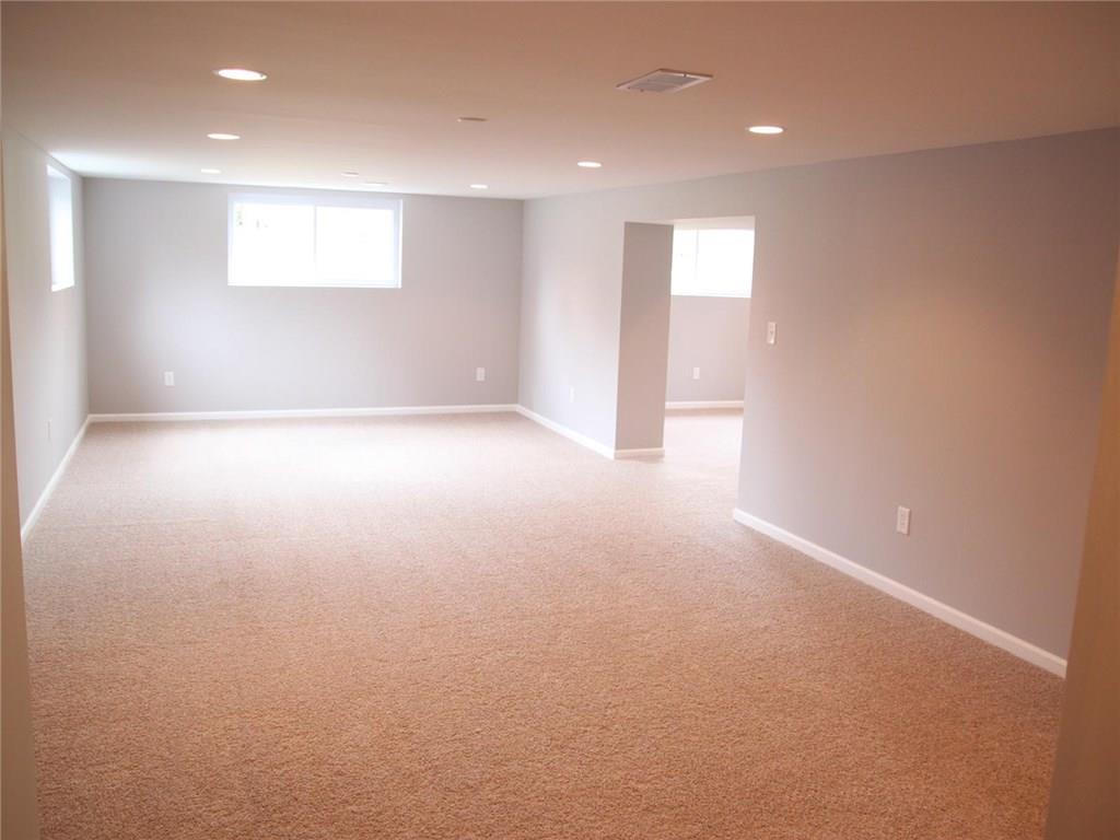 4710 Dickson Road Indianapolis, IN 46226 - Photo 19 of 24 Gallery Image 19