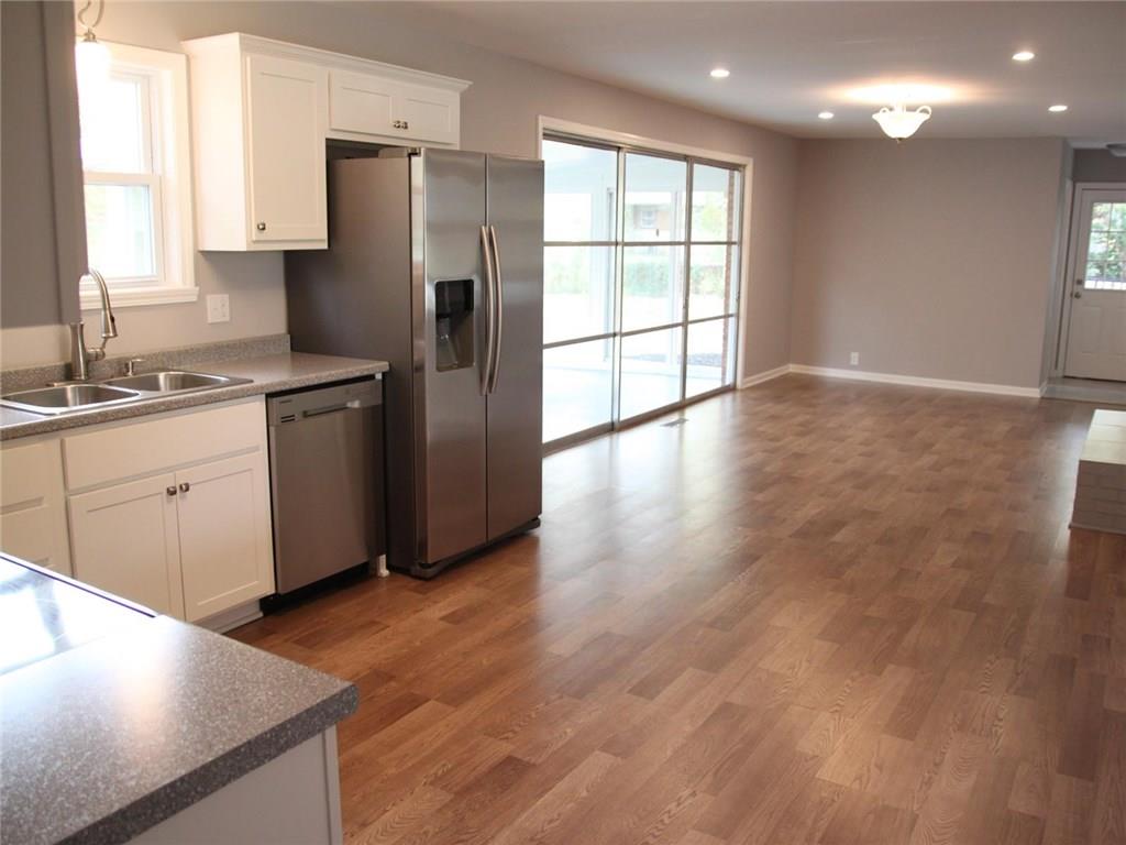 4710 Dickson Road Indianapolis, IN 46226 - Photo 9 of 24 Gallery Image 9