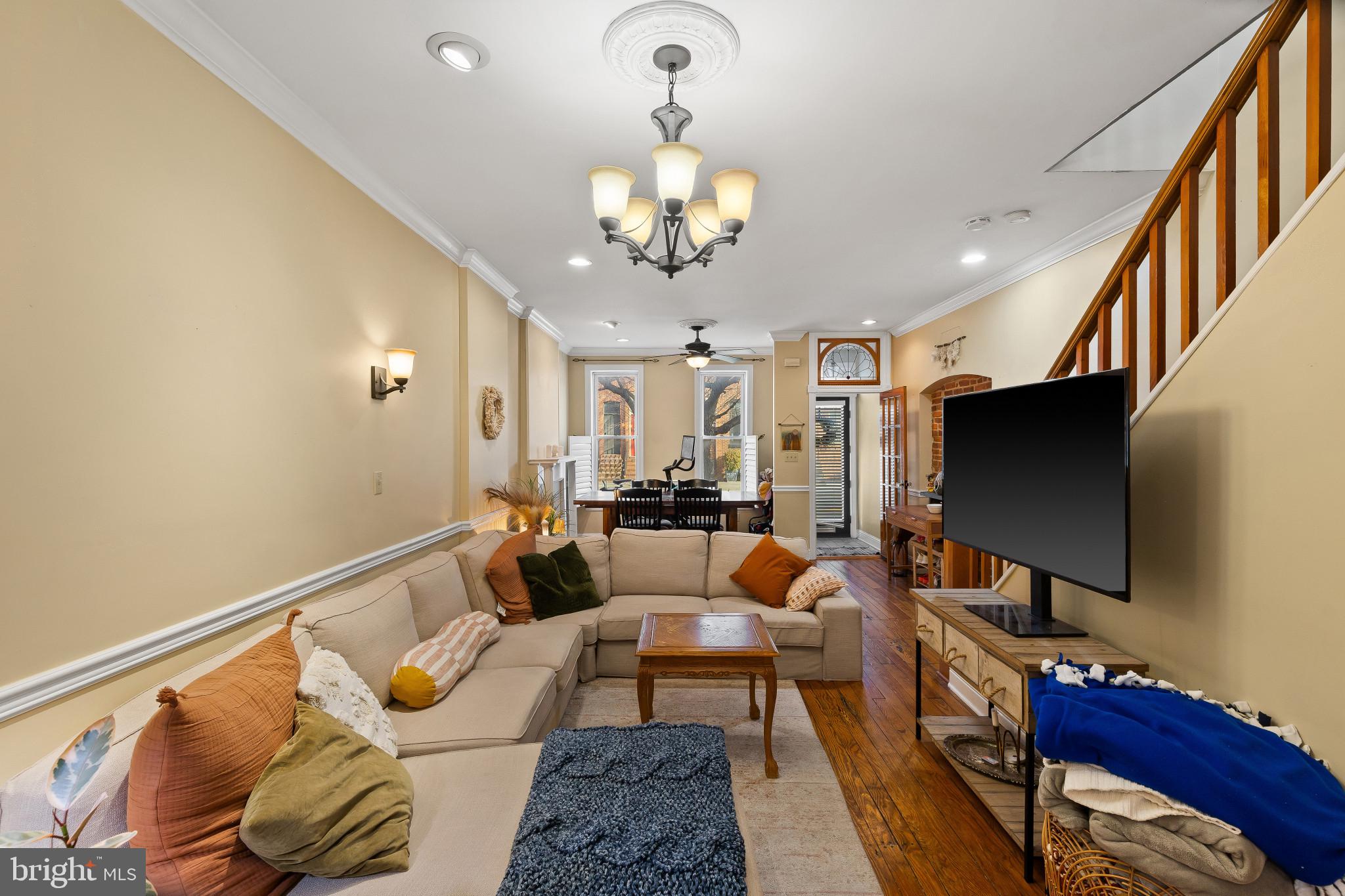 3205 Hudson Street Baltimore, MD 21224 - Photo 7 of 31 Living | Dining Area