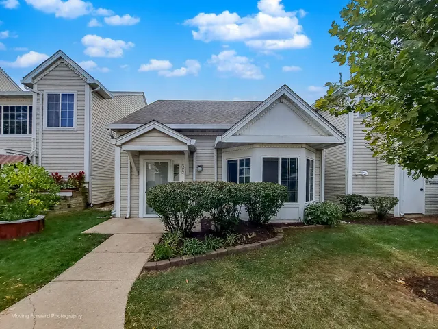 $2,600 | 372 Windsong Court, Bolingbrook, IL 60440