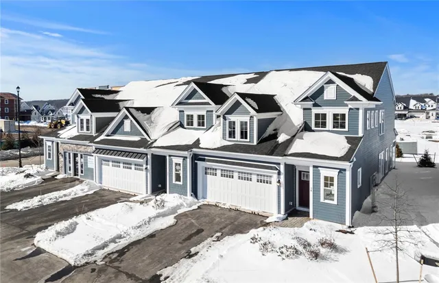 $723,995 | 36 East Pt Drive, Unit 4, East Providence, RI 02916