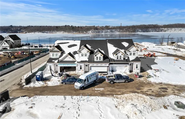 $723,995 | 36 East Pt Drive, Unit 4, East Providence, RI 02916