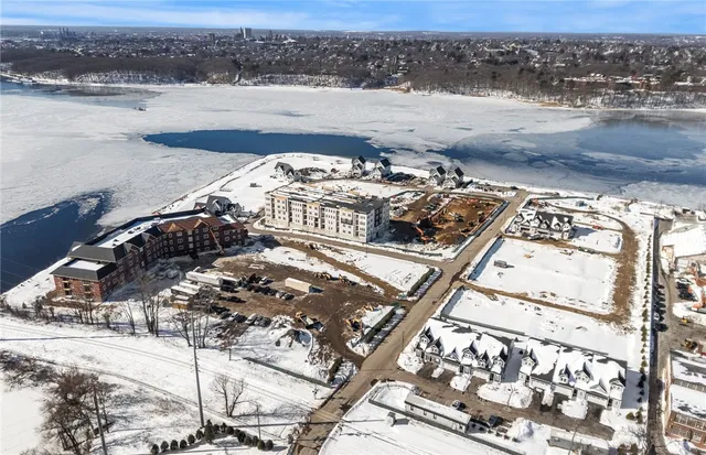 $723,995 | 36 East Pt Drive, Unit 4, East Providence, RI 02916