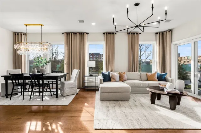 $723,995 | 36 East Pt Drive, Unit 4, East Providence, RI 02916