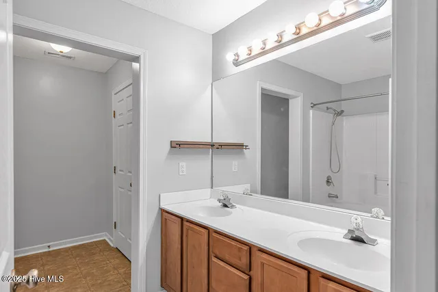 $1,800 | 104 Elbert Way, Jacksonville, NC 28540