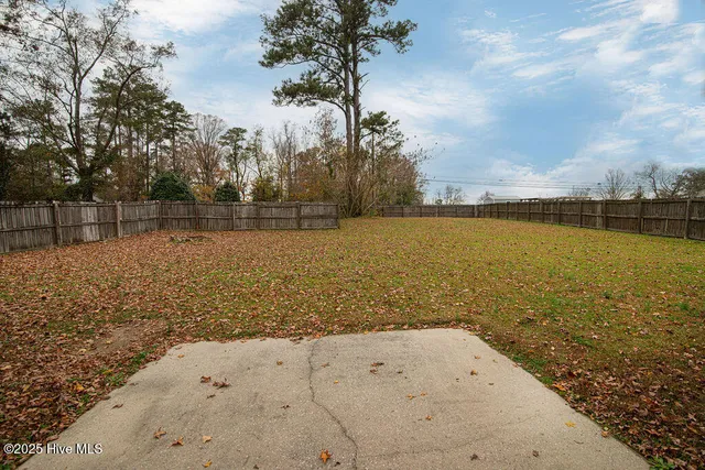 $1,800 | 104 Elbert Way, Jacksonville, NC 28540