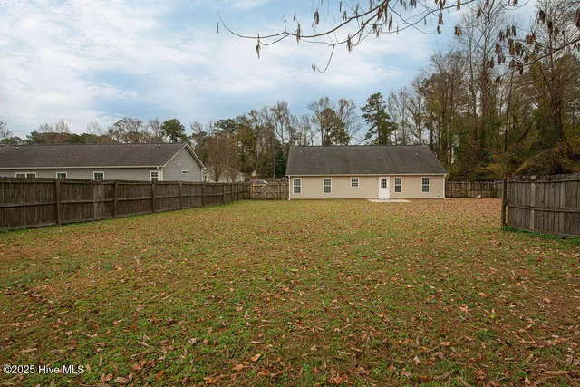 $1,800 | 104 Elbert Way, Jacksonville, NC 28540