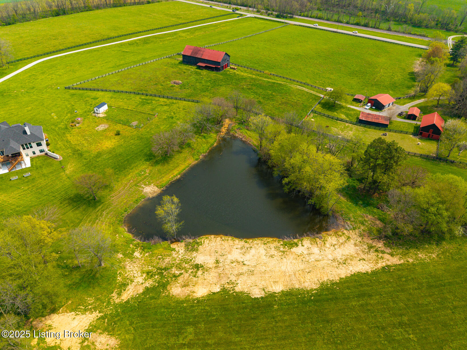 1660 Cropper Road Shelbyville, KY 40065 - Photo 59 of 61 DJI_20250419134405_0356_D
