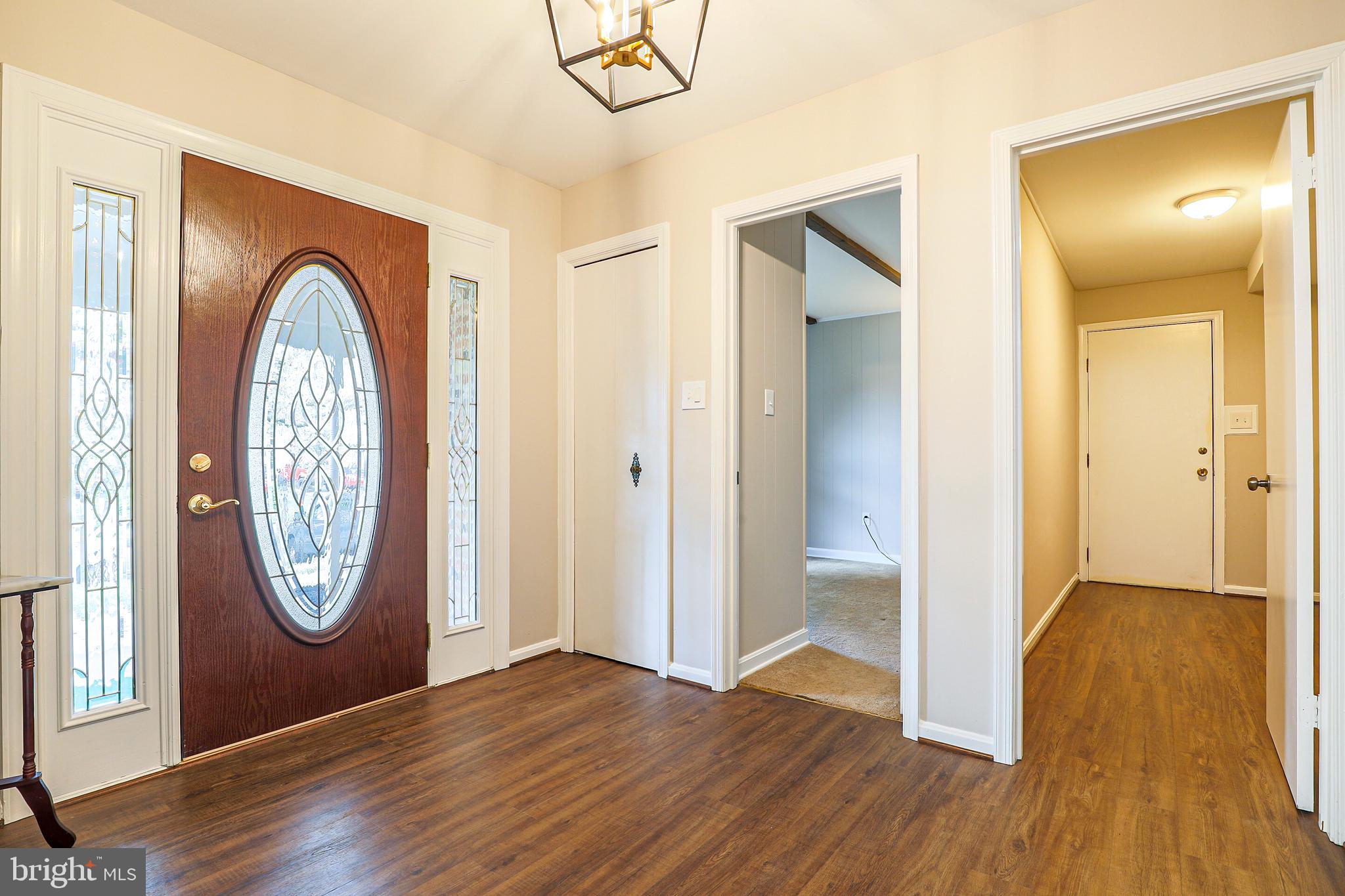 319 Summit Hall Road Gaithersburg, MD 20877 - Photo 19 of 58 Front entry way looks at 5th BR/Office and laundry