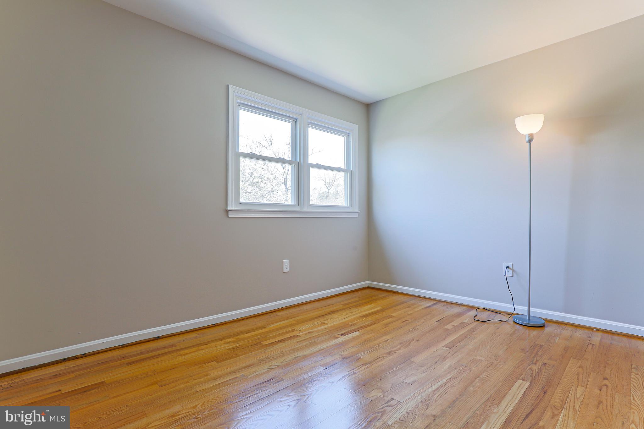 319 Summit Hall Road Gaithersburg, MD 20877 - Photo 42 of 58 Third Bedroom upper level!