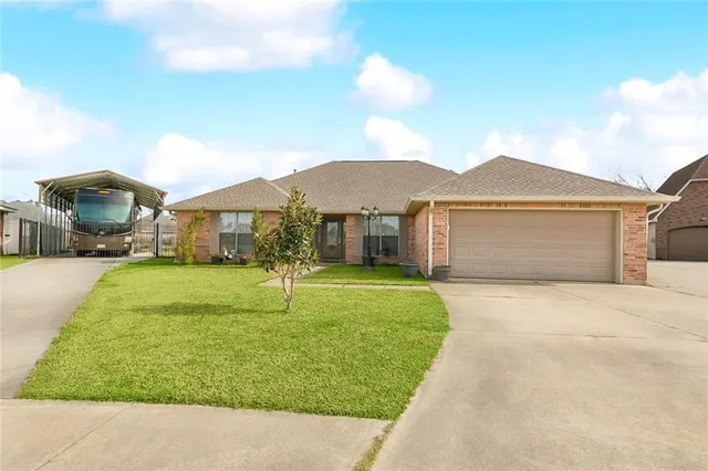 $369,000 | 102 Union Drive, Hahnville, LA 70057