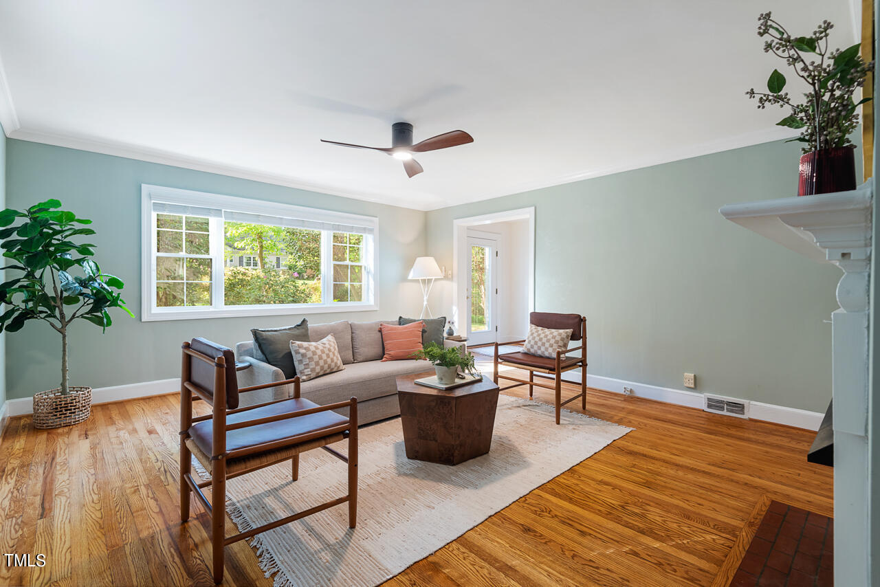 2715 Augusta Drive Durham, NC 27707 - Photo 7 of 60 11