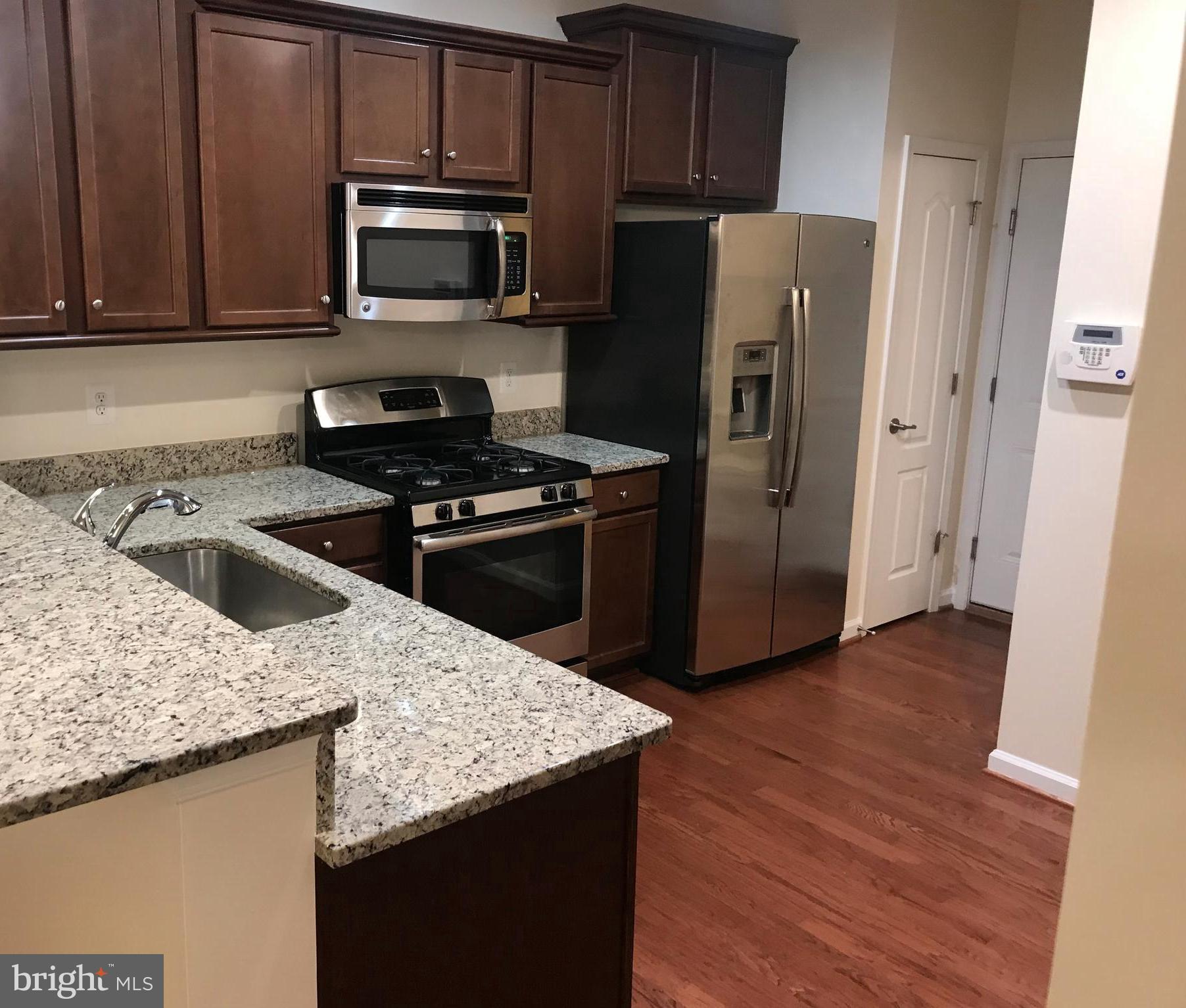 4777 Dane Ridge Circle, Unit 35 Woodbridge, VA 22193 - Photo 6 of 18