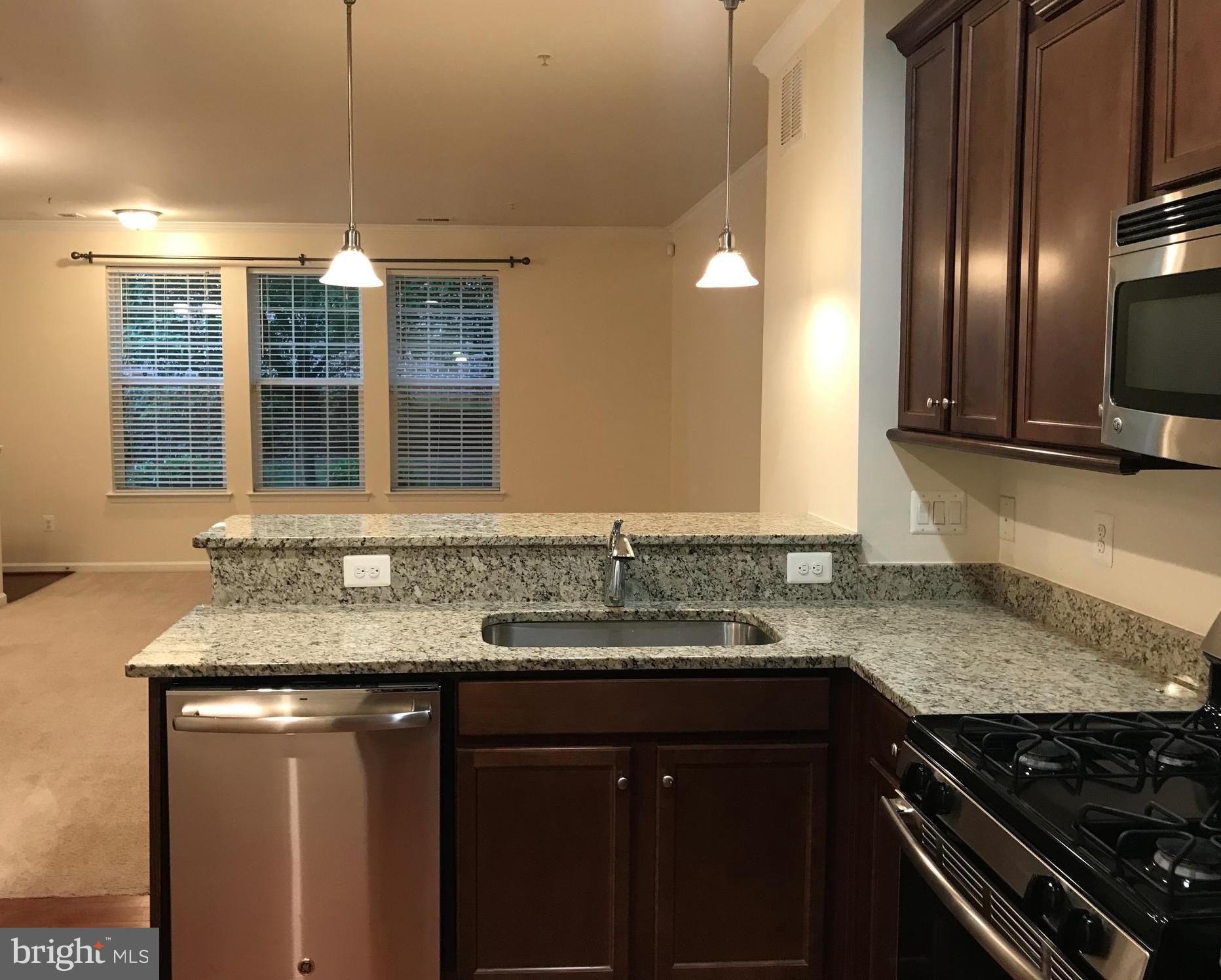 4777 Dane Ridge Circle, Unit 35 Woodbridge, VA 22193 - Photo 7 of 18