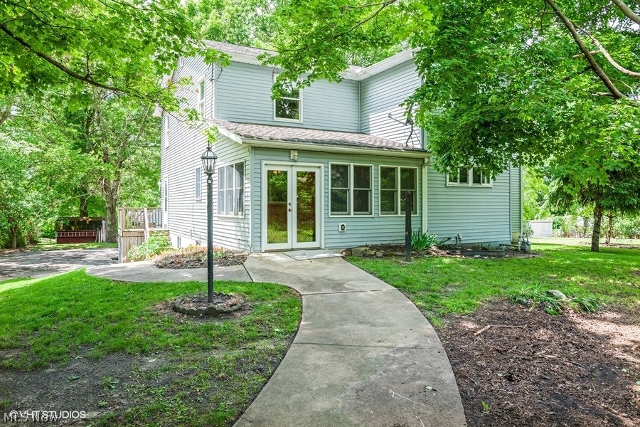 1144 Hudson Road Kent, OH 44240 - Photo 1 of 17