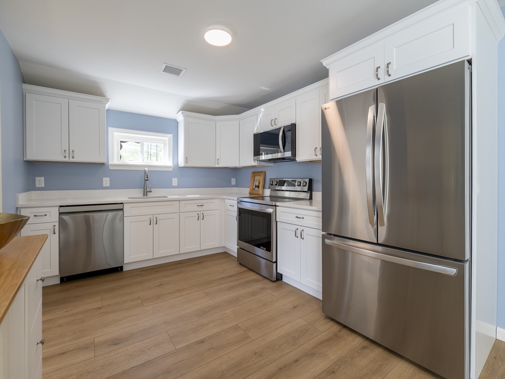 459 Union Bridge Road Duxbury, MA 02332 - Photo 8 of 36 Gallery Image 8