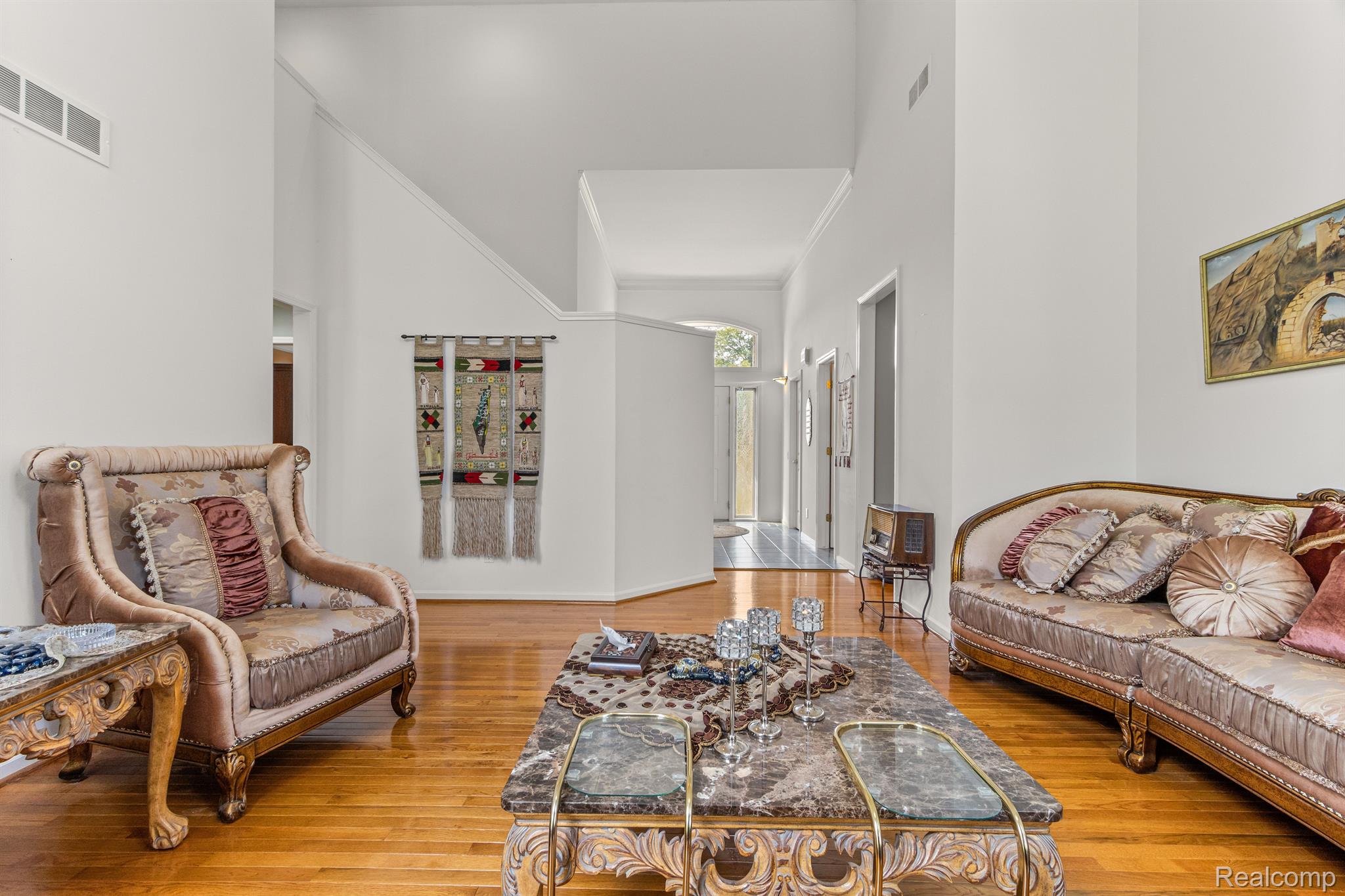 26114 Steele Road Farmington, MI 48331 - Photo 9 of 45 Gallery Image 9