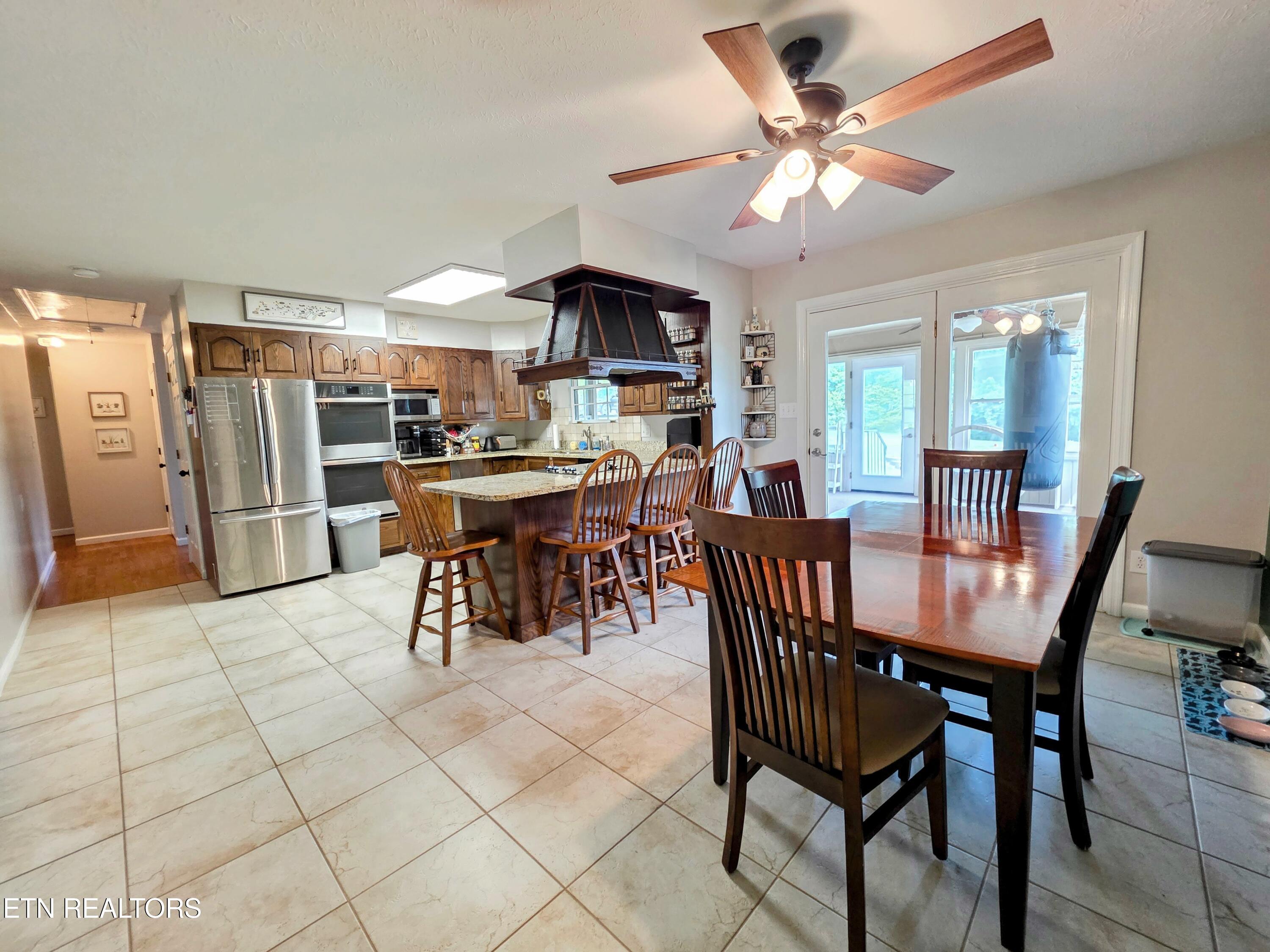 3625 Cunningham Road Knoxville, TN 37918 - Photo 7 of 35 KITCHEN/ DINING