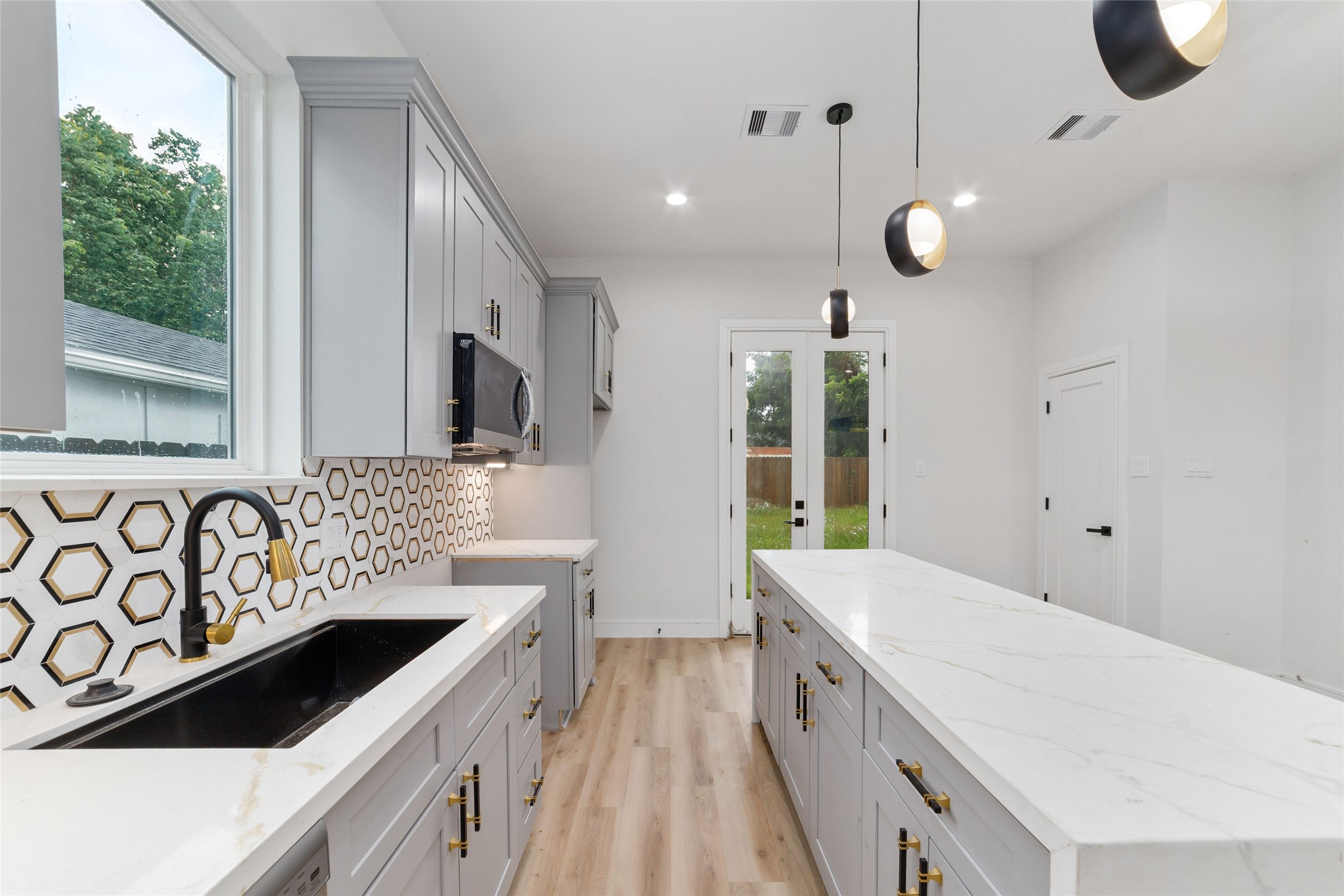 6715 England Street Houston, TX 77021 - Photo 8 of 25