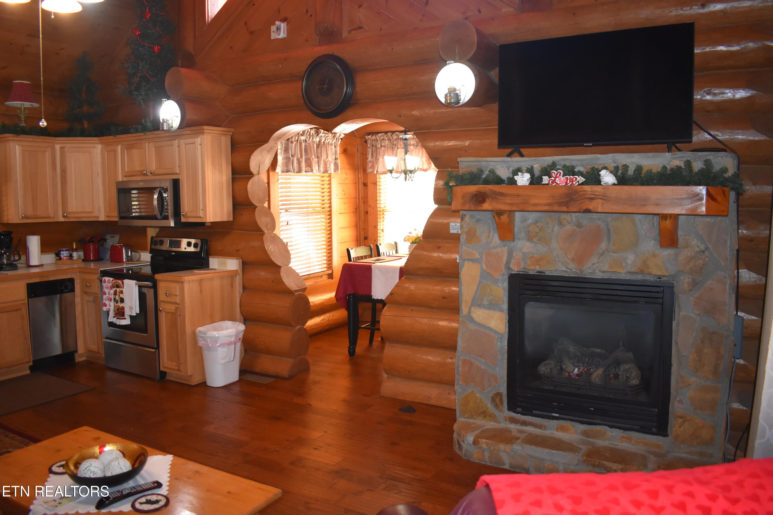 2910 Piney Ridge Way Sevierville, TN 37862 - Photo 11 of 35 DSC_0013