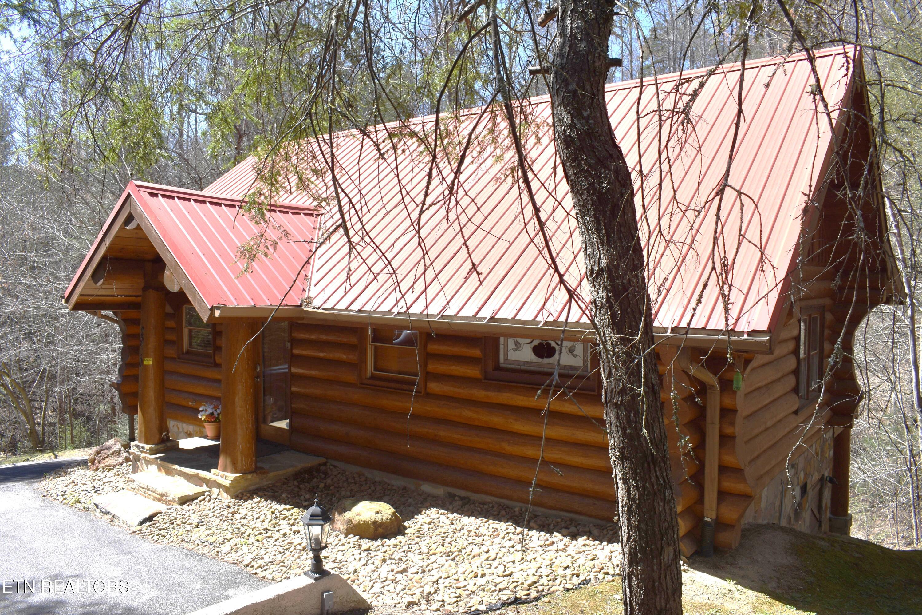 2910 Piney Ridge Way Sevierville, TN 37862 - Photo 2 of 35 DSC_0002COPY