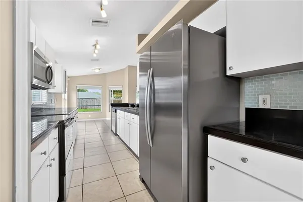 $369,900 | 1461 Lake Shore Ranch Drive, Seffner, FL 33584